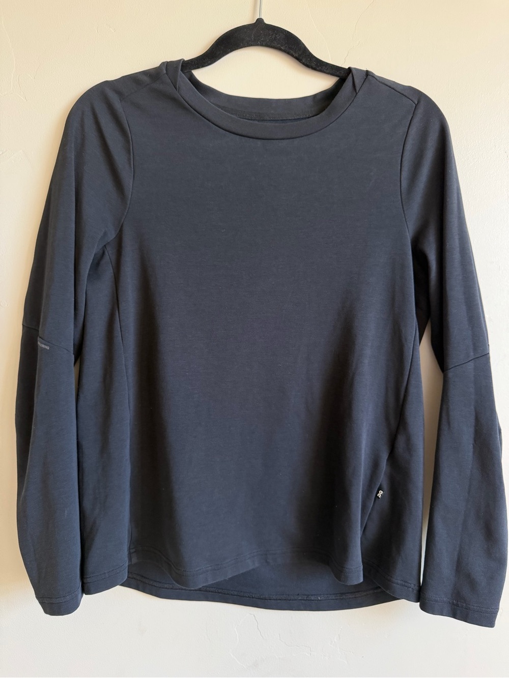 Women’s On Cloud Running Long Sleeve Size Small